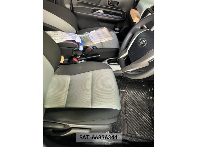 Toyota AQUA 2013-08 8034426-10