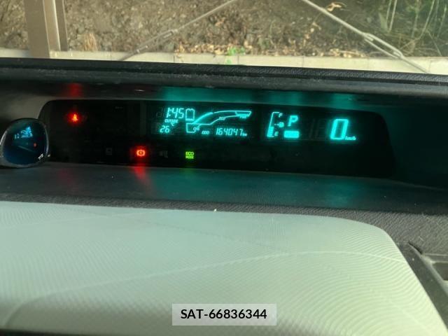 Toyota AQUA 2013-08 8034426-17