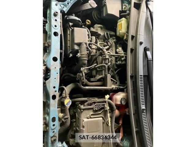 Toyota AQUA 2013-08 8034426-27