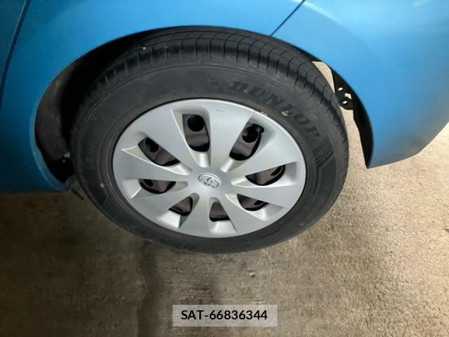 Toyota AQUA 2013-08 8034426-6