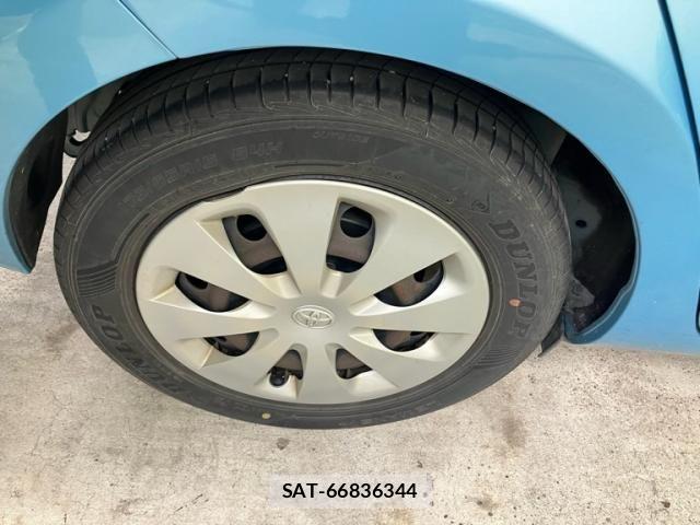 Toyota AQUA 2013-08 8034426-7