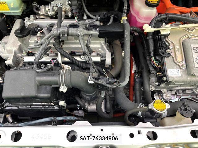 Toyota AQUA 2014-02 8034384-17