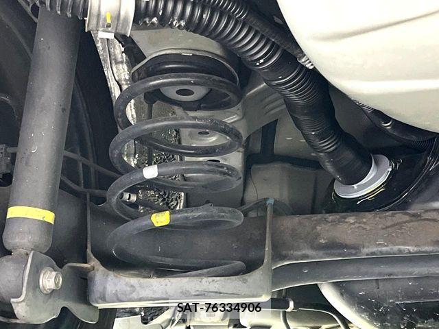 Toyota AQUA 2014-02 8034384-19