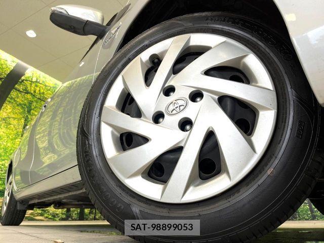 Toyota AQUA 2015-03 8034387-13