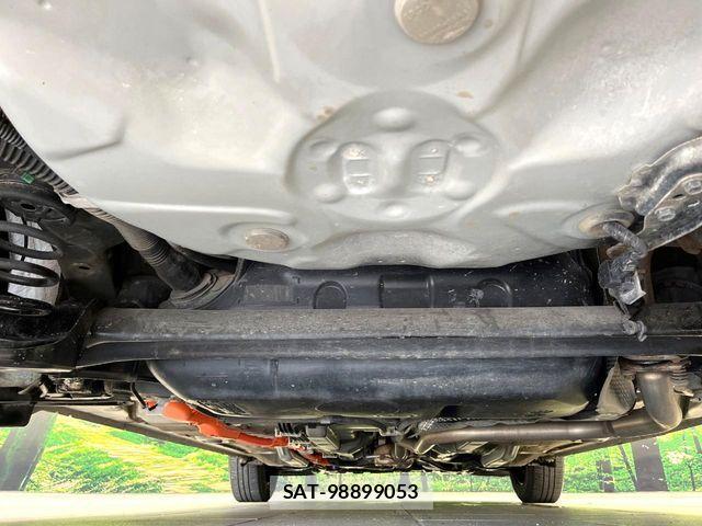 Toyota AQUA 2015-03 8034387-18