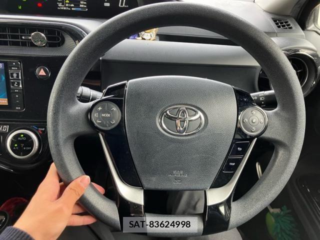 Toyota AQUA 2018-03 8034394-12