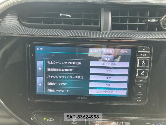 Toyota AQUA 2018-03 8034394-21