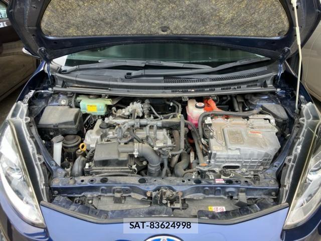Toyota AQUA 2018-03 8034394-28