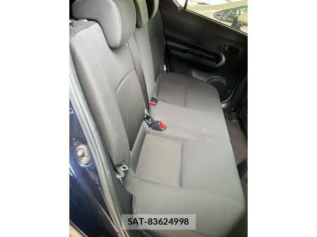Toyota AQUA 2018-03 8034394-7