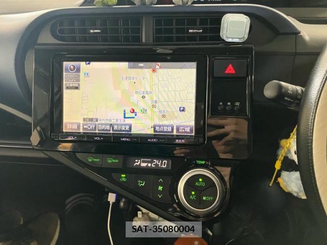 Toyota AQUA 2016-06 8034408-15