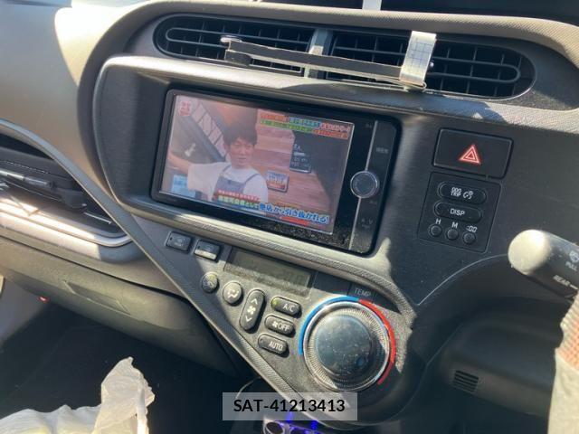 Toyota AQUA 2014-02 8034399-12