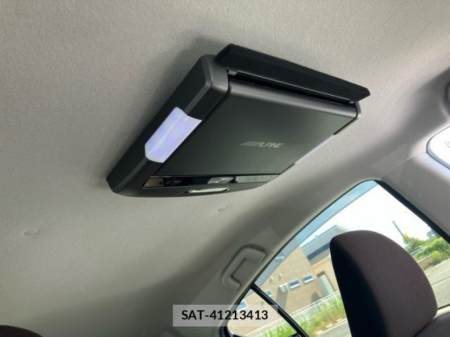 Toyota AQUA 2014-02 8034399-14