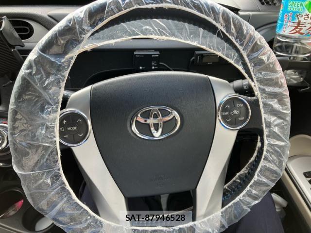 Toyota AQUA 2013-03 8034391-14