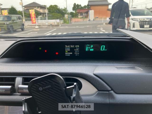 Toyota AQUA 2013-03 8034391-16