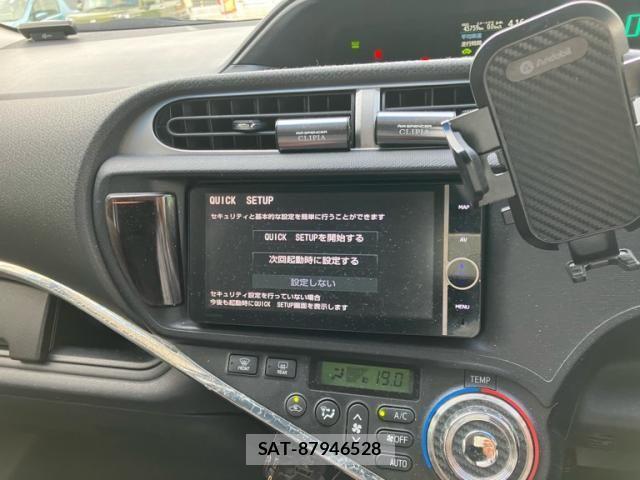 Toyota AQUA 2013-03 8034391-17