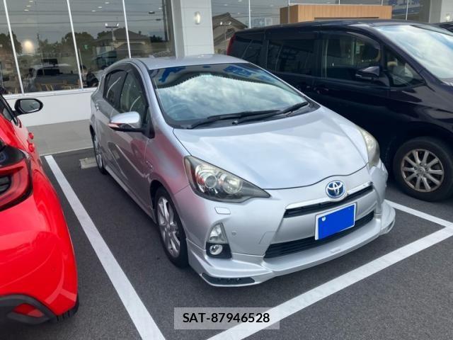 Toyota AQUA 2013-03 8034391-1