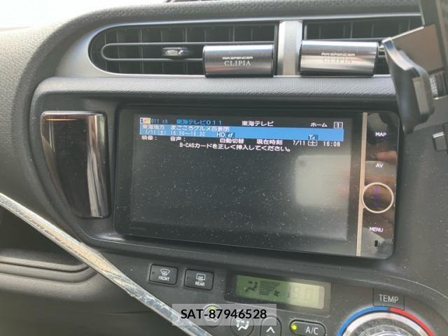 Toyota AQUA 2013-03 8034391-21