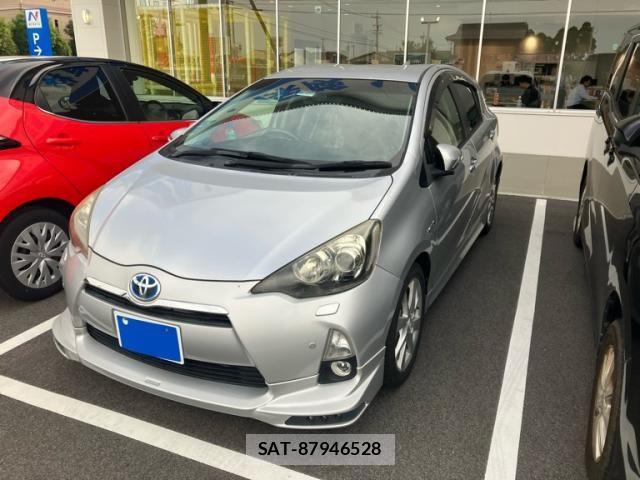 Toyota AQUA 2013-03 8034391-2