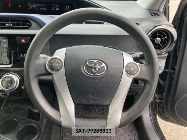 Toyota AQUA 2016-02 8034404-16