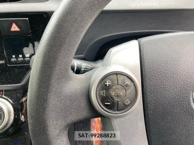 Toyota AQUA 2016-02 8034404-17