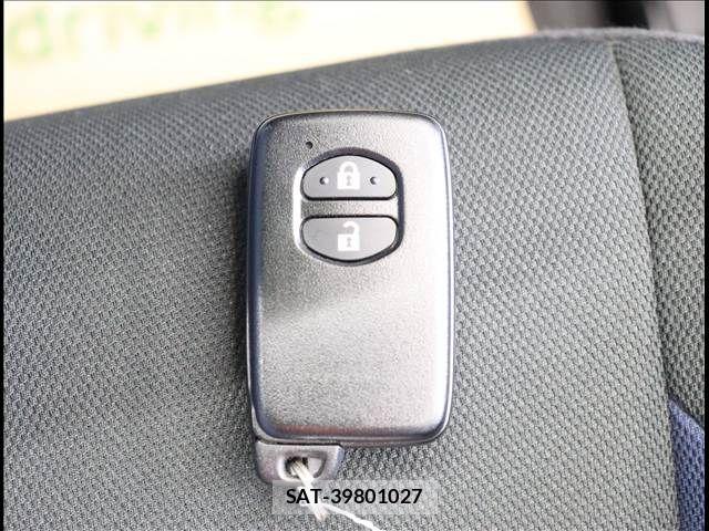 Toyota AQUA 2021-04 8034370-14