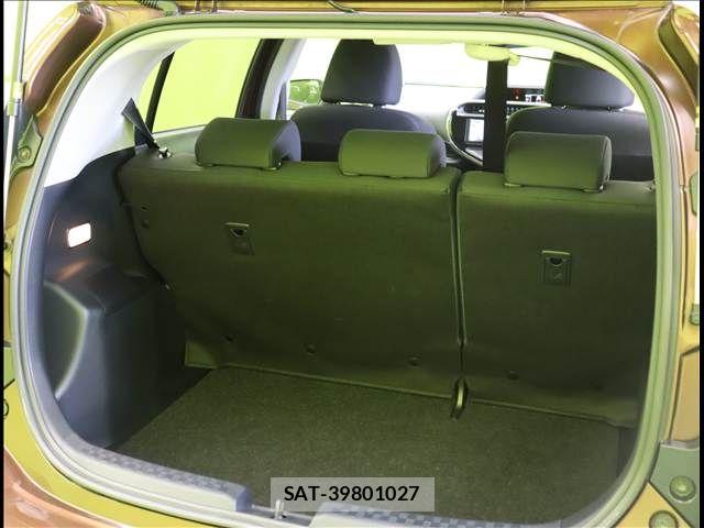 Toyota AQUA 2021-04 8034370-24