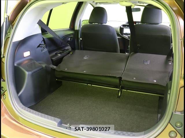 Toyota AQUA 2021-04 8034370-25