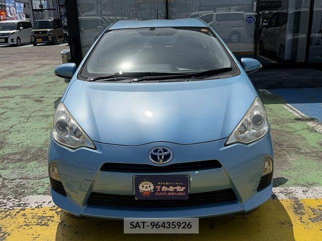 Toyota AQUA 2013-08 8034393-9