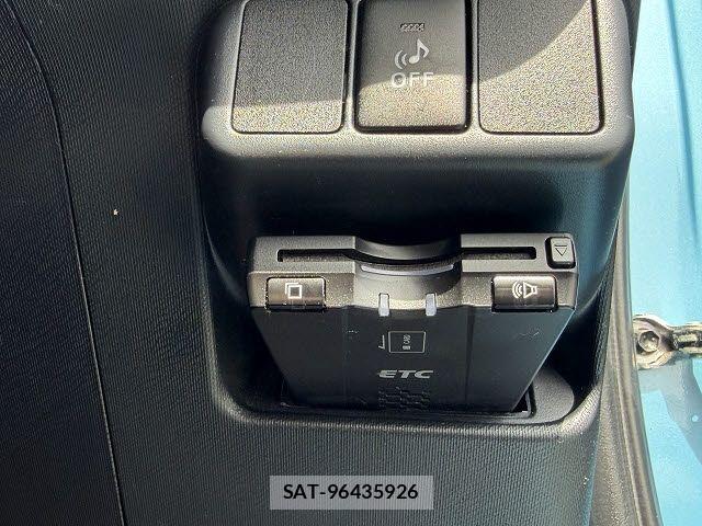 Toyota AQUA 2013-08 8034393-23