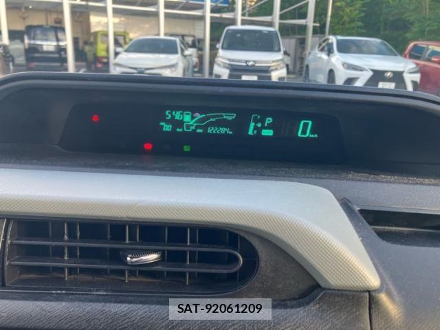 Toyota AQUA 2012-08 8034407-16