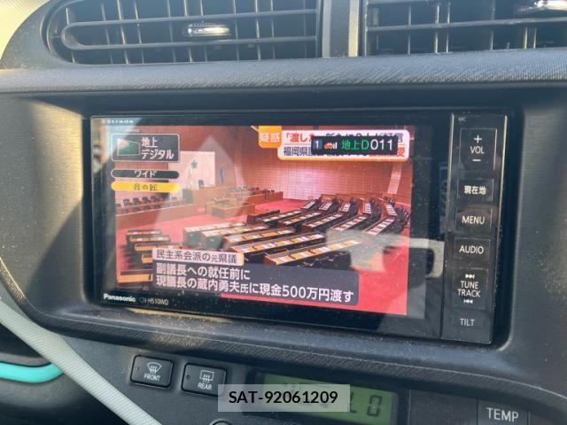 Toyota AQUA 2012-08 8034407-18