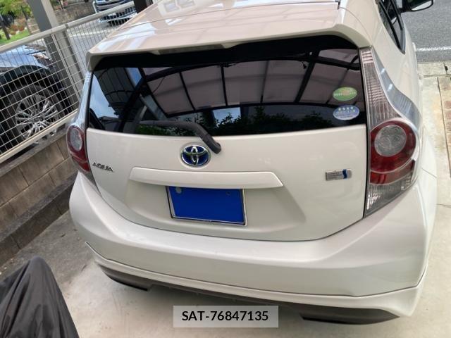 Toyota AQUA 2013-12 8034397-2