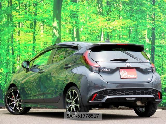 Toyota AQUA 2024-09 8034356-7