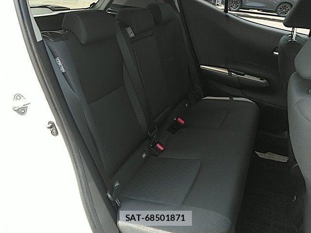 Toyota AQUA 2022-11 8034359-11