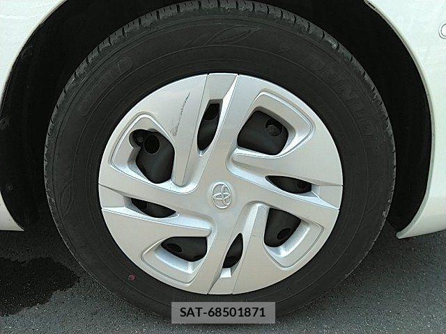 Toyota AQUA 2022-11 8034359-20