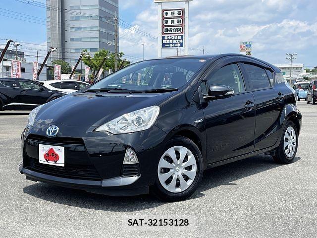 Toyota AQUA 2013-09 8034389-0