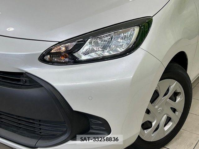 Toyota AQUA 2022-08 8034368-11