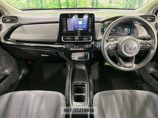 Toyota AQUA 2022-08 8034368-1