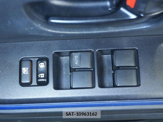 Toyota AQUA 2015-03 8034381-16
