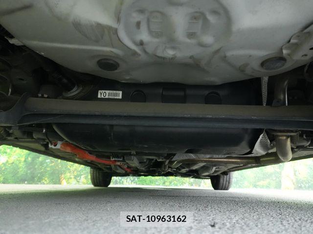 Toyota AQUA 2015-03 8034381-18
