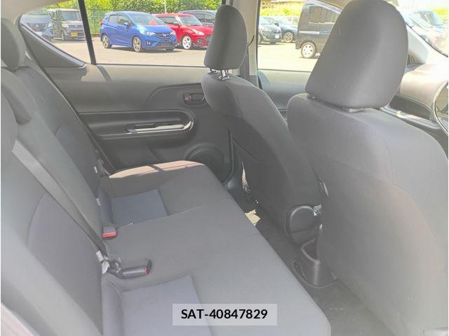 Toyota AQUA 2021-06 8034382-16