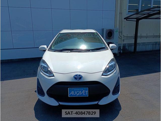 Toyota AQUA 2021-06 8034382-1