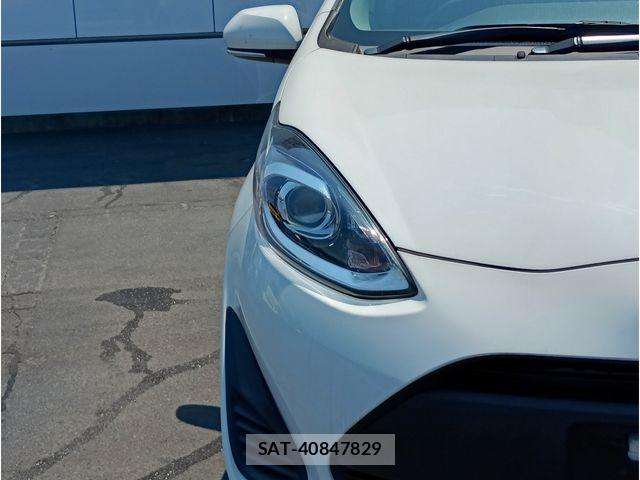 Toyota AQUA 2021-06 8034382-19