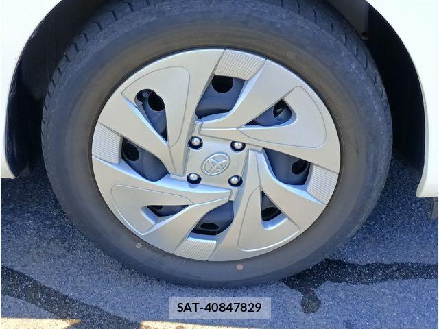Toyota AQUA 2021-06 8034382-22