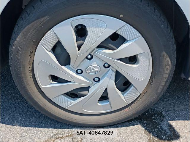 Toyota AQUA 2021-06 8034382-27