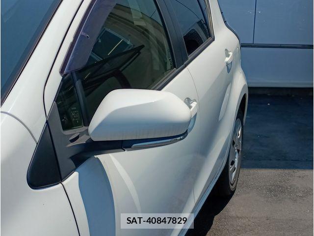 Toyota AQUA 2021-06 8034382-28