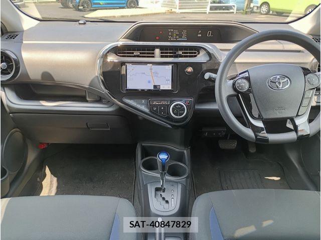 Toyota AQUA 2021-06 8034382-6