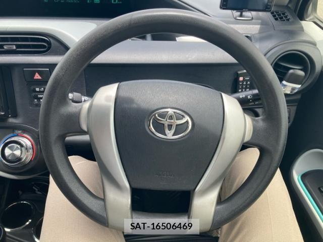 Toyota AQUA 2012-10 8034409-9