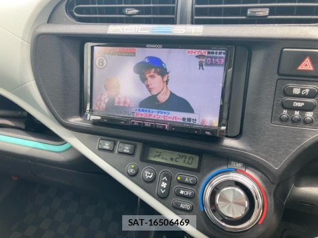 Toyota AQUA 2012-10 8034409-10