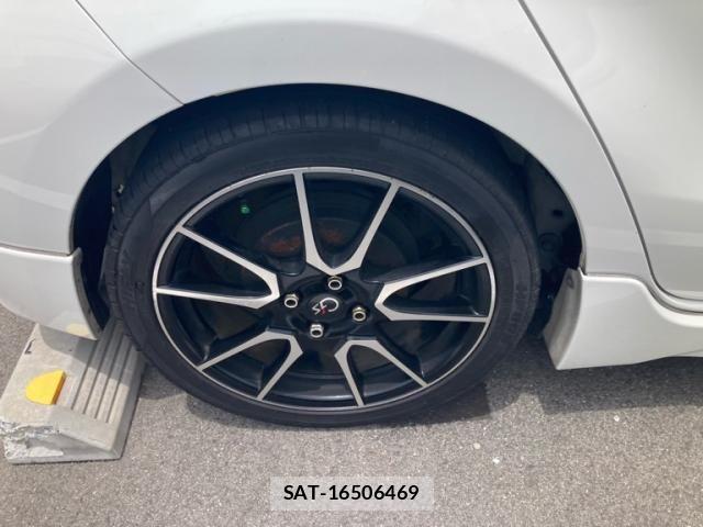 Toyota AQUA 2012-10 8034409-4